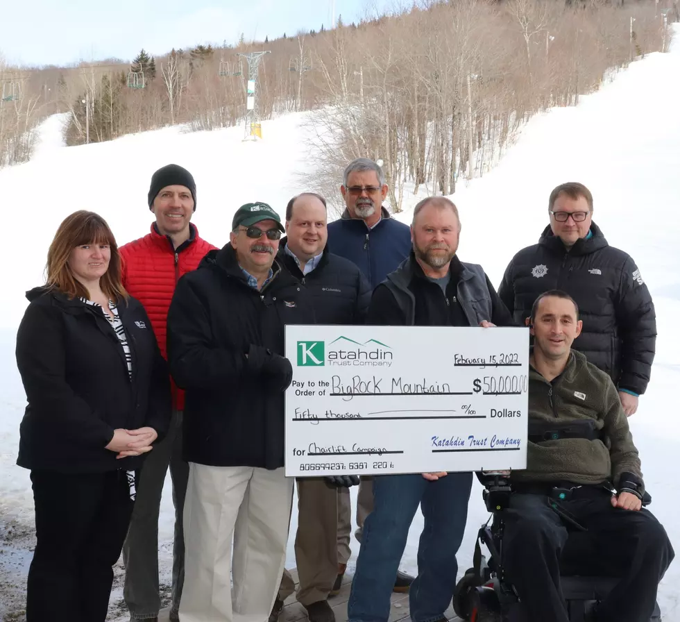 Front (L-R): Melissa Dahlgren, AVP, Mars Hill Branch Manager; Craig Staples, VP, Commercial Services Officer; Matt Nightingale, EVP, Treasurer/CFO; Travis Kearney, BigRock General Manager; Mike Chasse, BigRock Board Member Back (L-R): Darrell McCrum, BigRock President Dave Cambridge, SVP, Commercial Services Officer; and Gene Cronin, BigRock Board Member