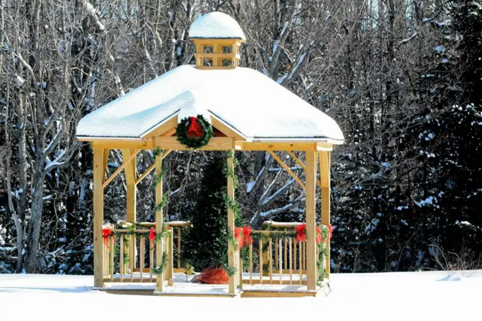 Just Looking Around: Amish Holiday Gazebo At Easton Little School