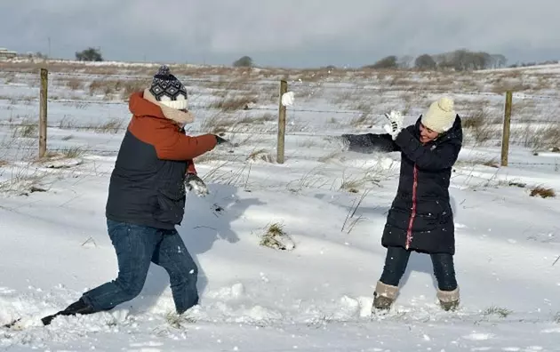 Don&#8217;t Let Maine&#8217;s Wintry Snow Get You Down &#8211; Try These 5 Things When You&#8217;re Bored! [VIDEOS]
