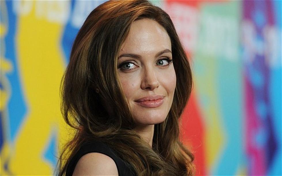 Angelina Jolie Chooses Preventative Double Mastectomy
