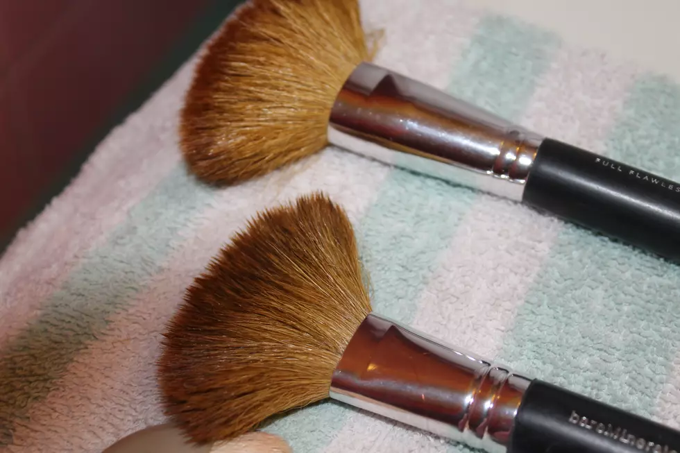 Make Time to Wash Your Makeup Brushes with this Simple Tutorial [PHOTOS]