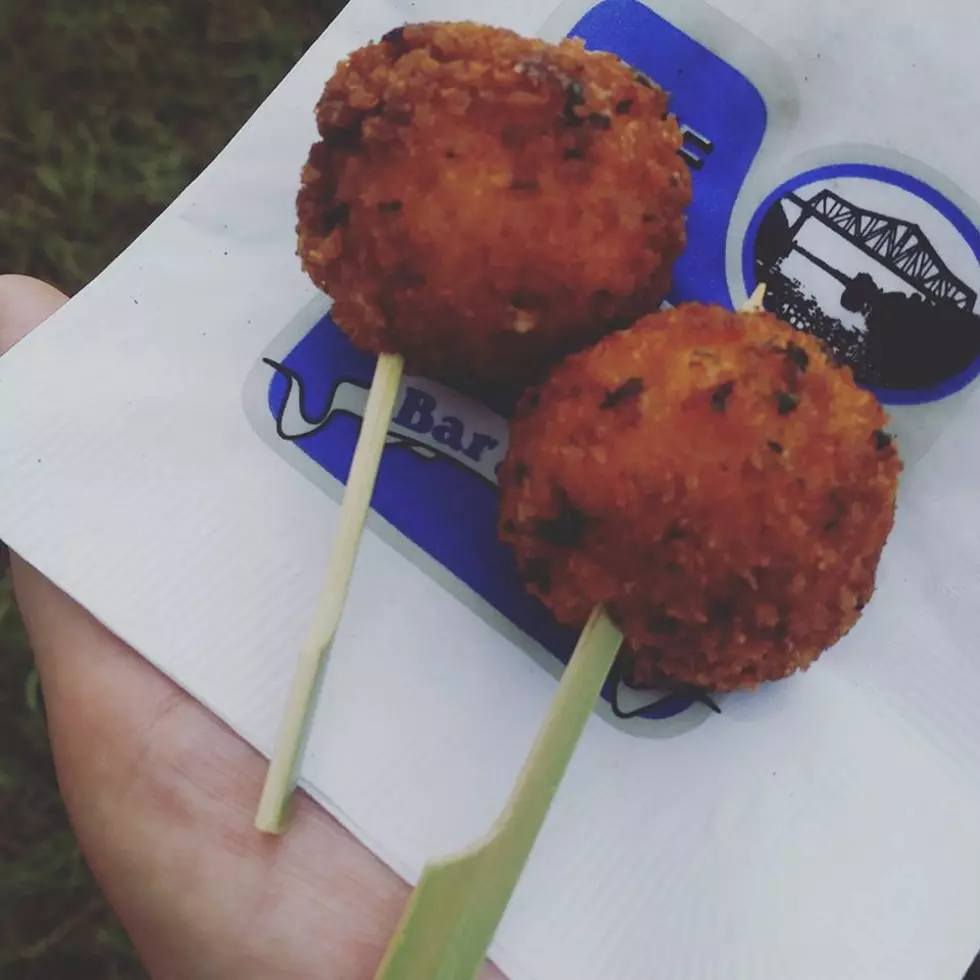 Madison and Shepherd Try The Levee’s Cheese Bacon Bombs [VIDEO]