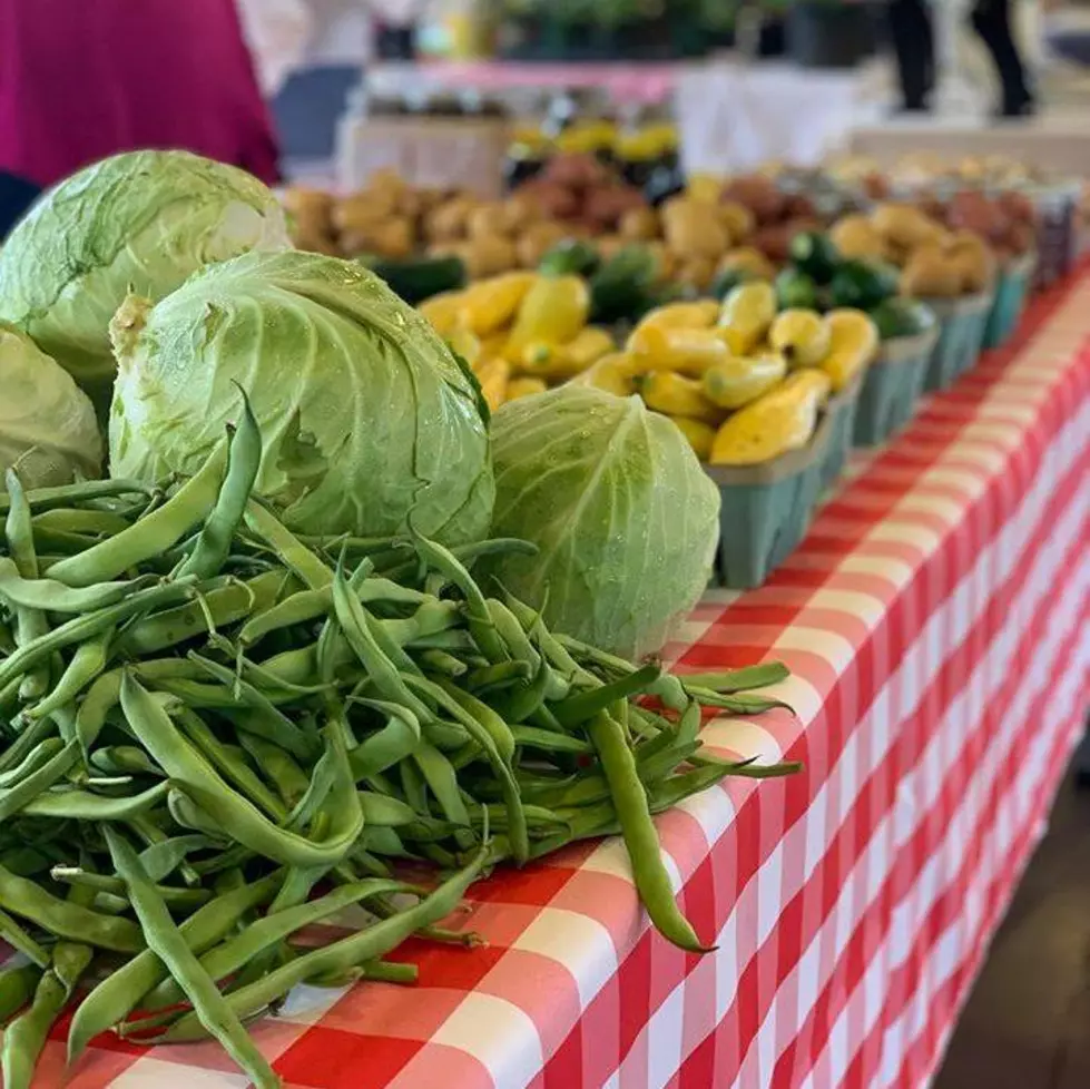 Pop-Up Farmer&#8217;s Market Provides Produce at a Safe Distance