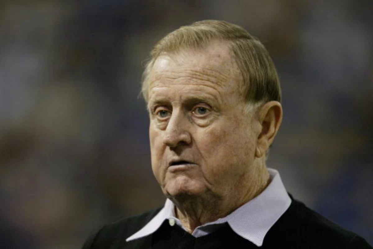 LOOK: San Antonio Spurs to Honor Ex Owner Red McCombs With Special