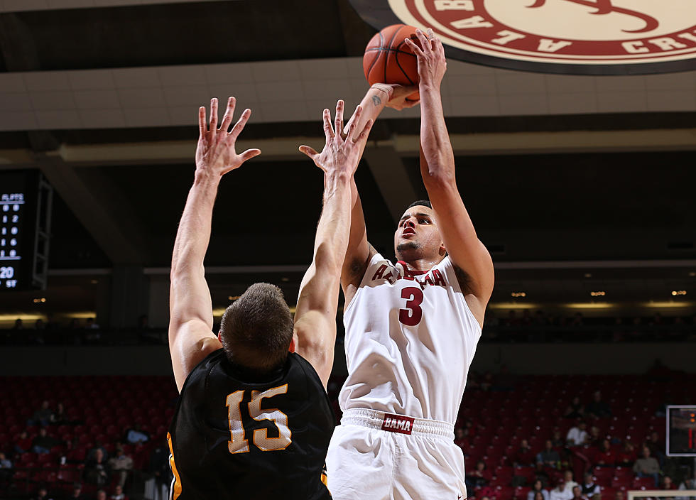 Alabama Avoids Scare, Defeats Appalachian State 60-59