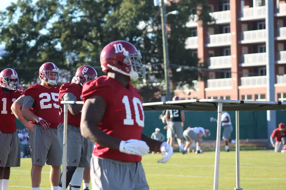 Alabama Practice Report 10/19: Barnett Absent; LB Mosley Playing Scout-Team QB