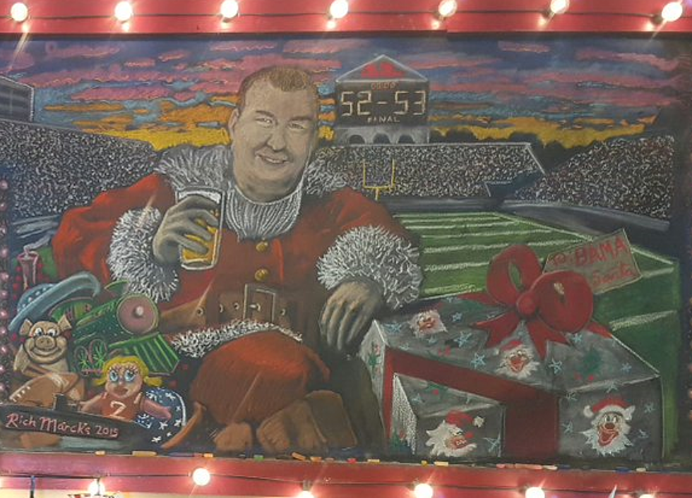Tuscaloosa Brewery Honors Arkansas Win Over Ole Miss with ‘Santa Bret’ Artwork