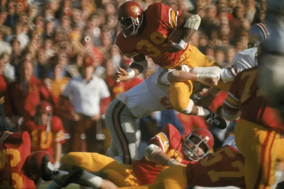 Southern Cal Running Back Sam Cunningham Dies at 71