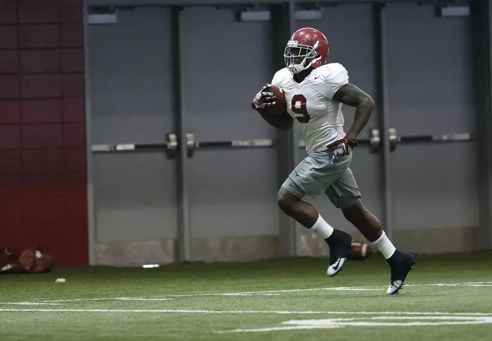 Crimson Tide Practices Indoors as USC Prep Continues [PHOTOS]