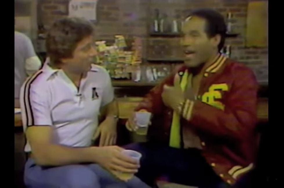 Remember the Time Joe Namath and O.J. Simpson Coached the Alabama vs USC Beer Chugging Championships?