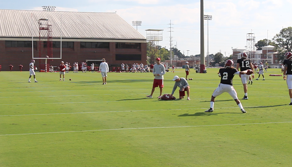 Watch the Alabama QBs Throw During Wednesday’s Practice