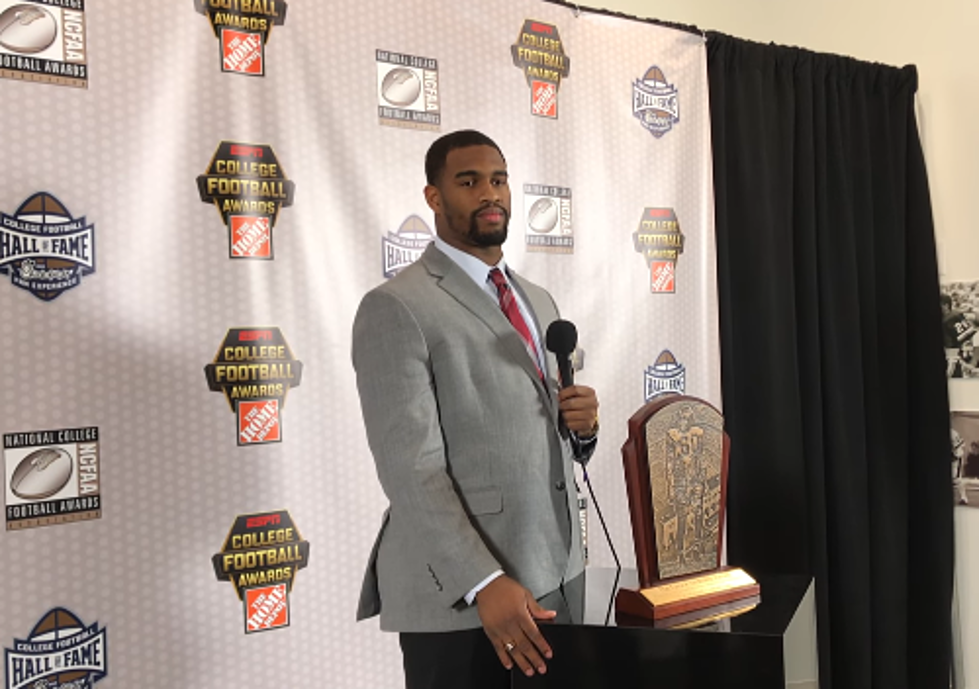 Jonathan Allen Wins Alabama’s First Bednarik Award for Nation’s Best Defensive Player