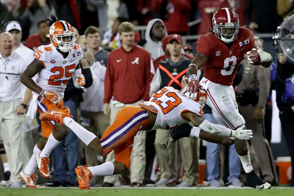 Bo Scarbrough Rushes for Two Touchdowns in First Half of National Championship