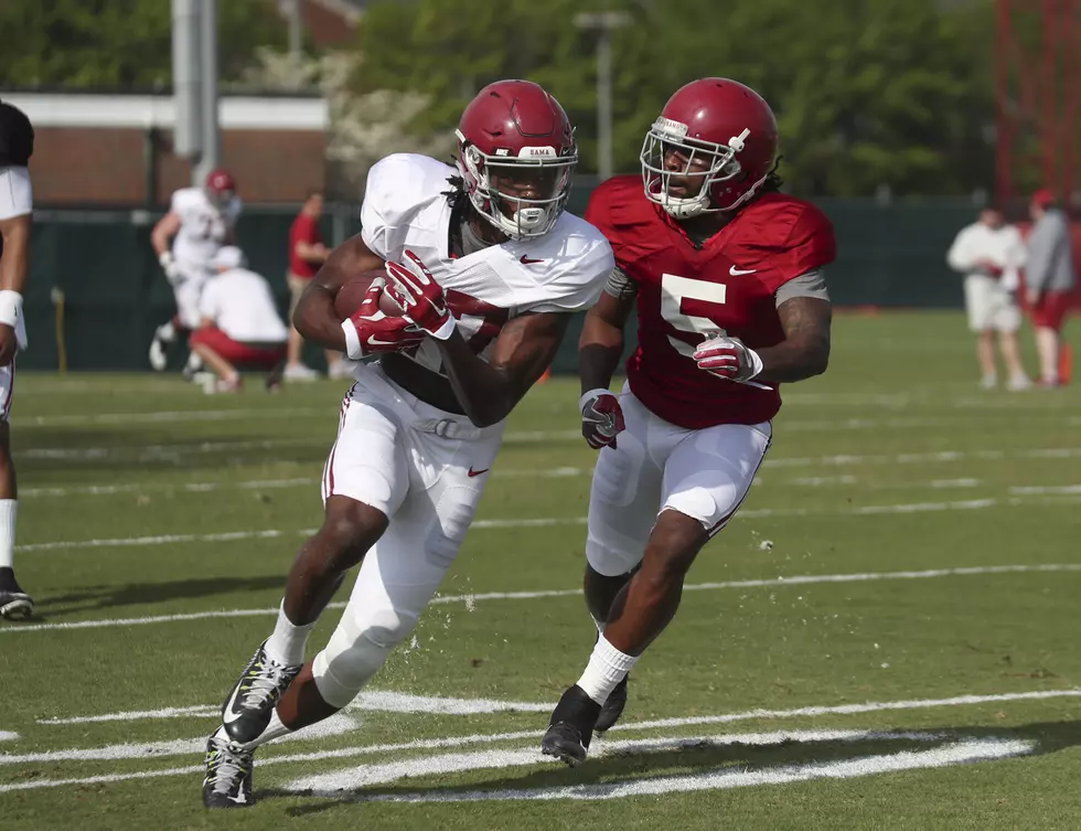 PHOTOS: Alabama Straps on the Full Pads for the First Time This Spring