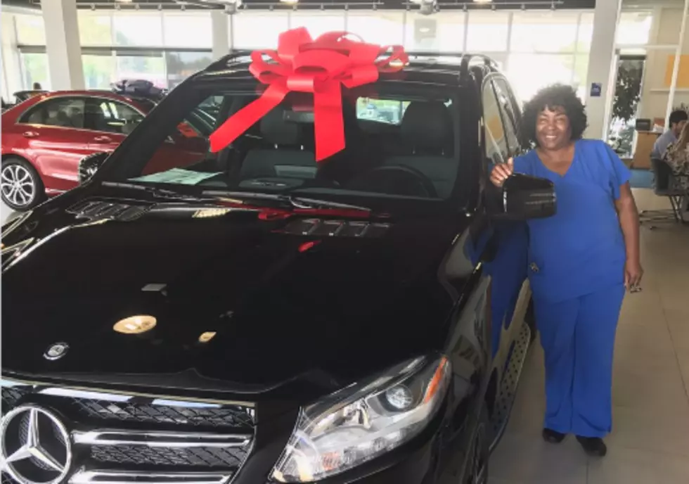 Former Hillcrest Star Tim Anderson Buys His Mother a Car After New MLB Contract
