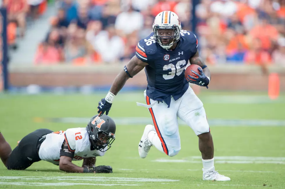Auburn RB Kam Pettway Out for ‘Extended Period’ with Shoulder Injury