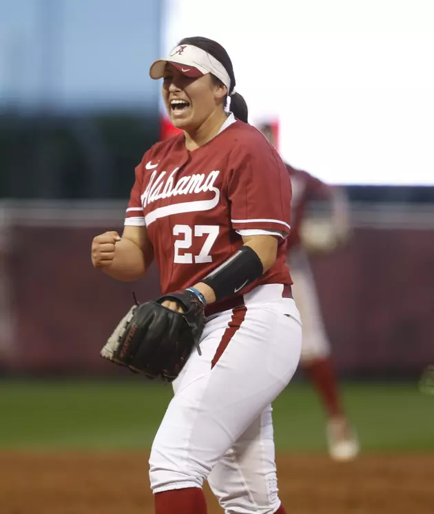 Alabama Softball Shuts Out Tennessee, 4-0, in Weekend Finale