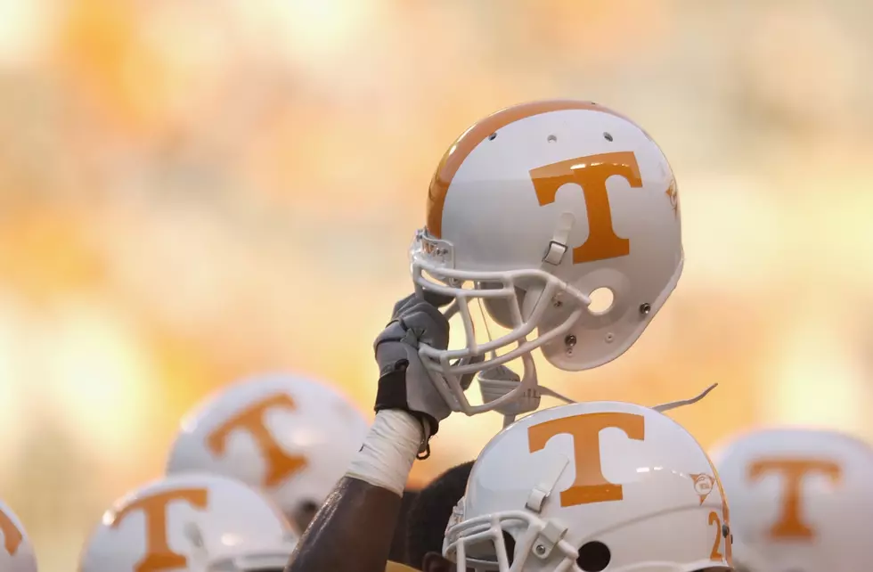 Tennessee Dismisses Lineman From Team After Arrest