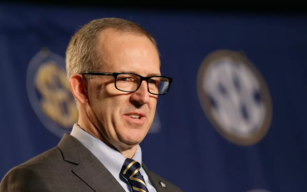 SEC Commissioner Weighs In On Saban and Fisher Dispute