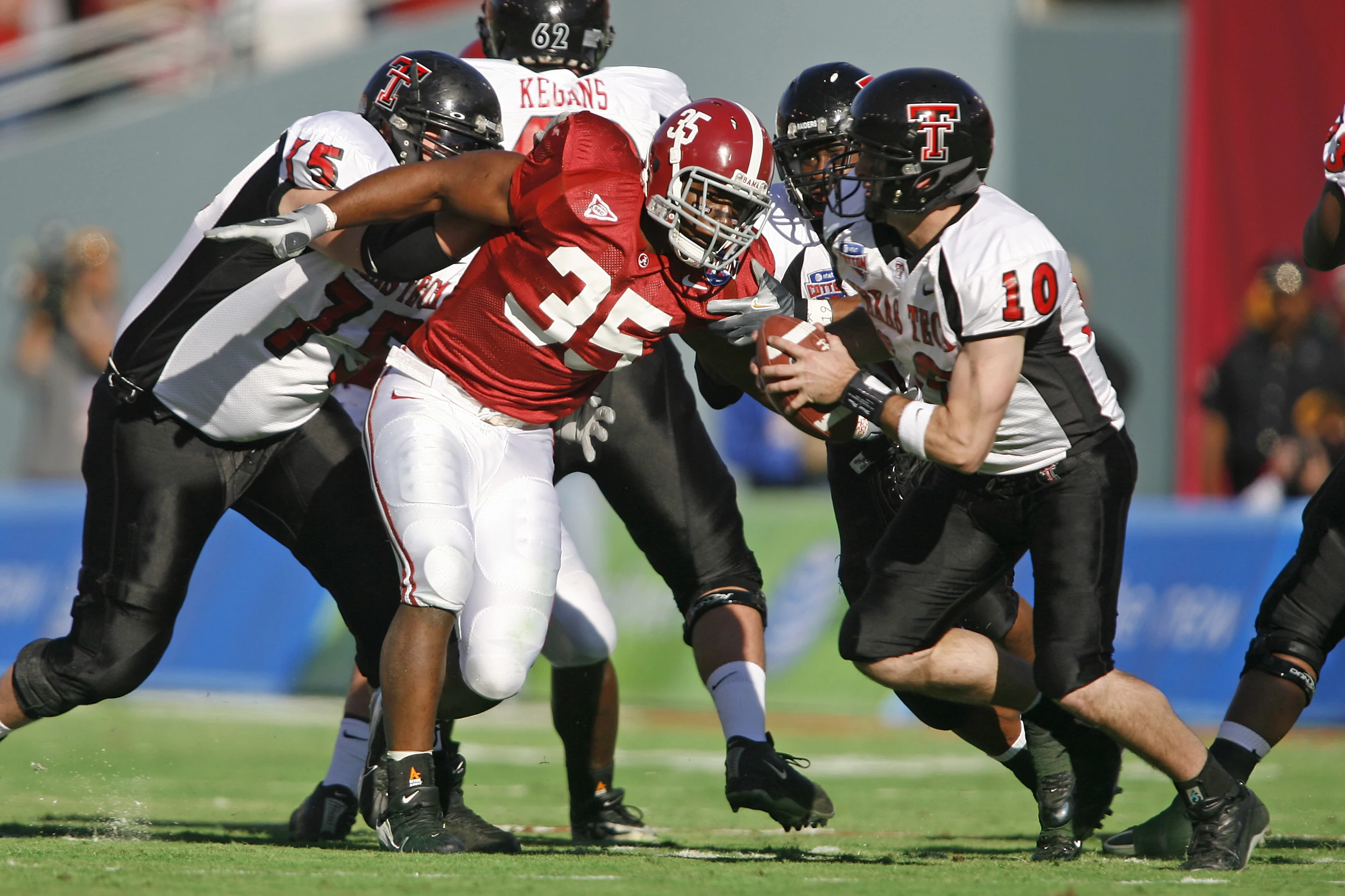 Former Crimson Tide linebacker DeMeco Ryans gets NFL head coaching job