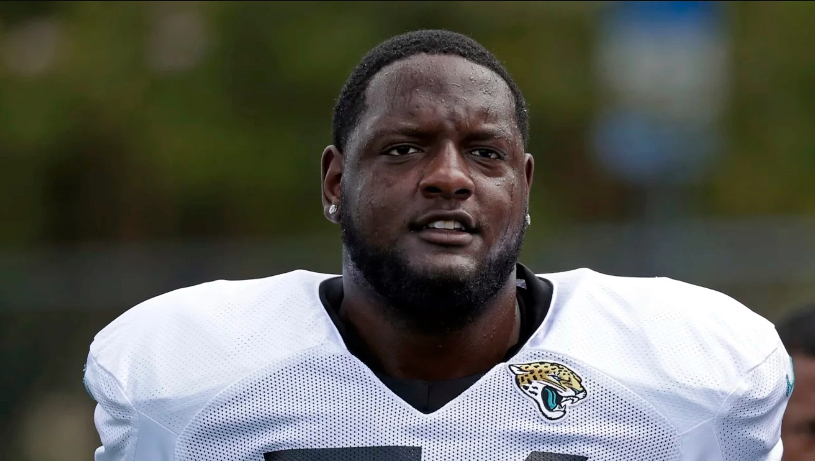 Jaguars Place 2021 Franchise Tag on OL Cam Robinson