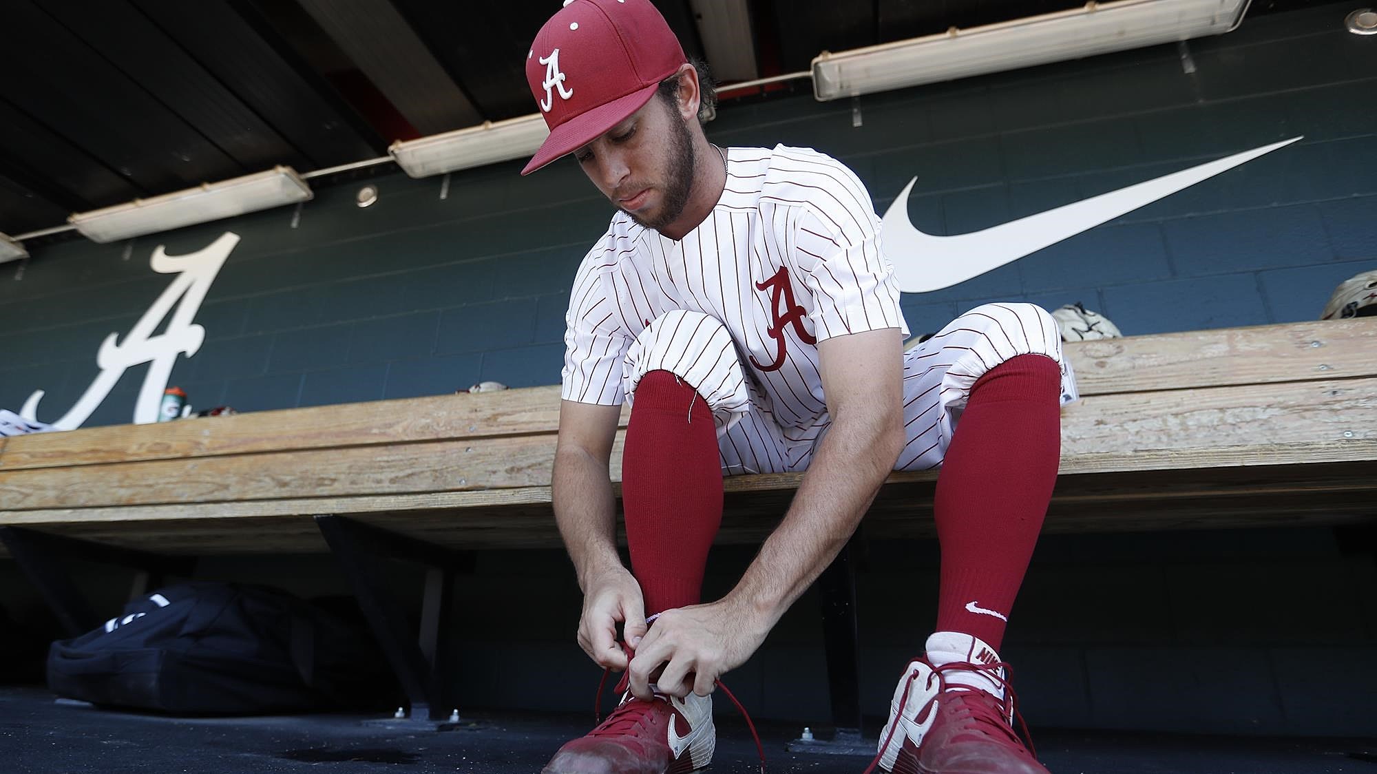 Alabama Baseball OF T.J. Reeves Enters NCAA Transfer Portal