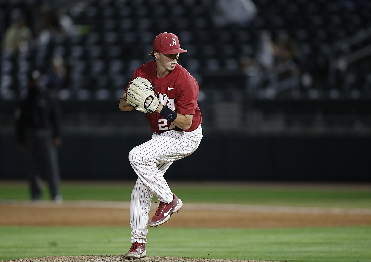 Alabama baseball 9-0 for first time since 2002