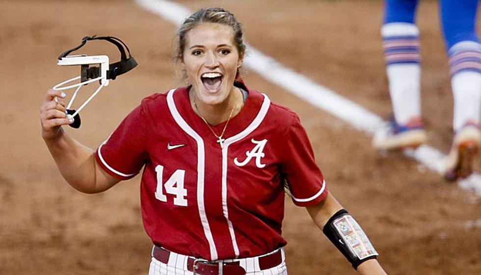 Fouts Named Finalist for USA Softball Player of the Year