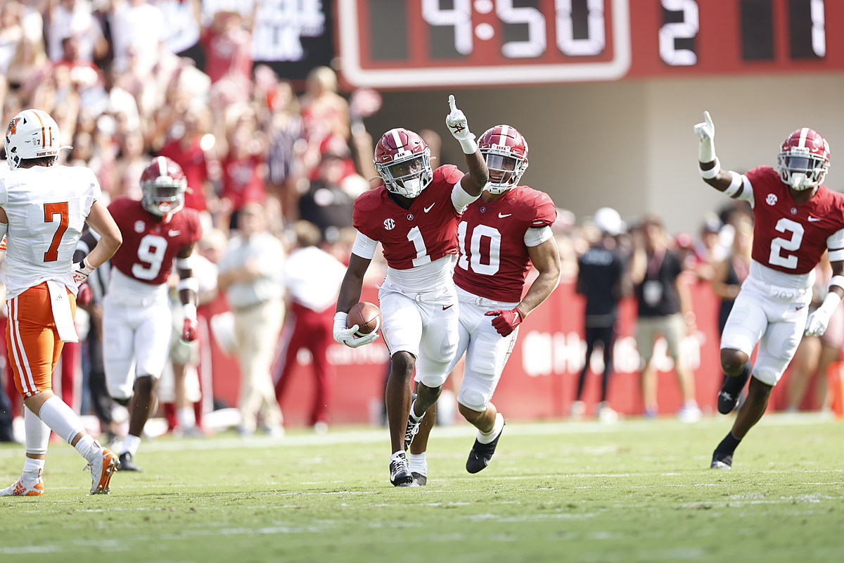 Former Bama WR John Metchie III making strides in cancer fight