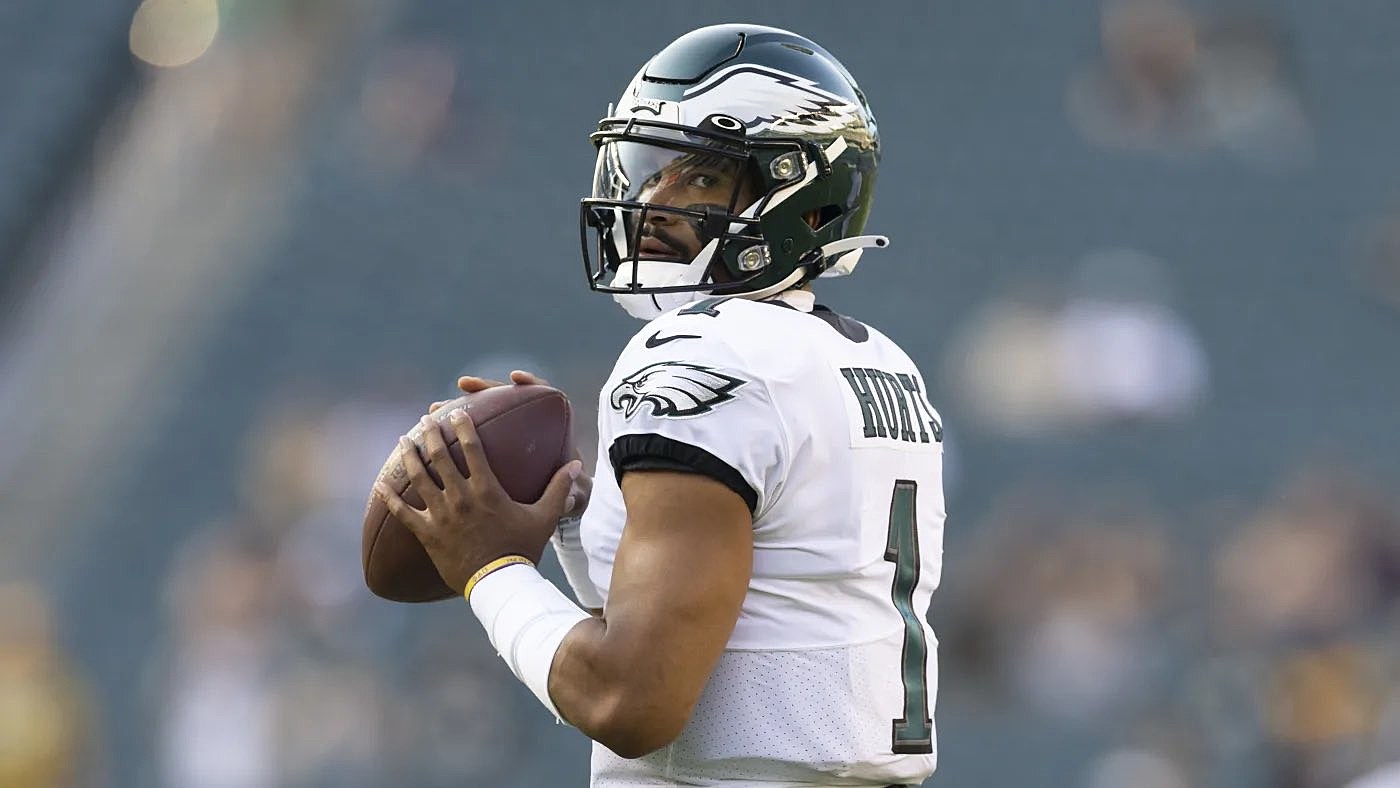 Jalen Hurts has grown into undisputed Eagles' leader
