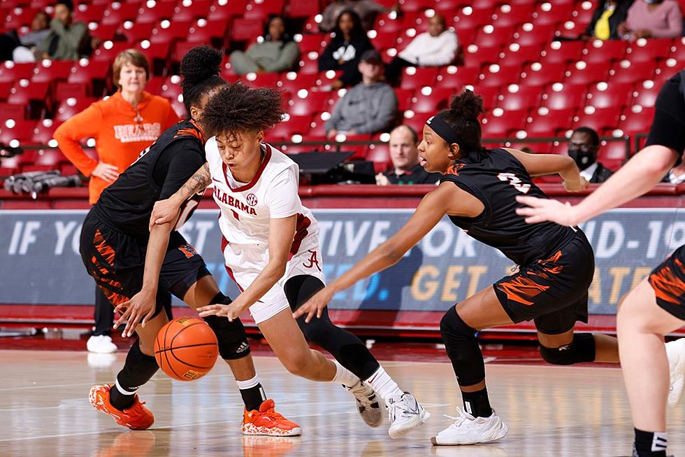 Tide Overcome Low Scoring Night to Defeat Mercer 55-48