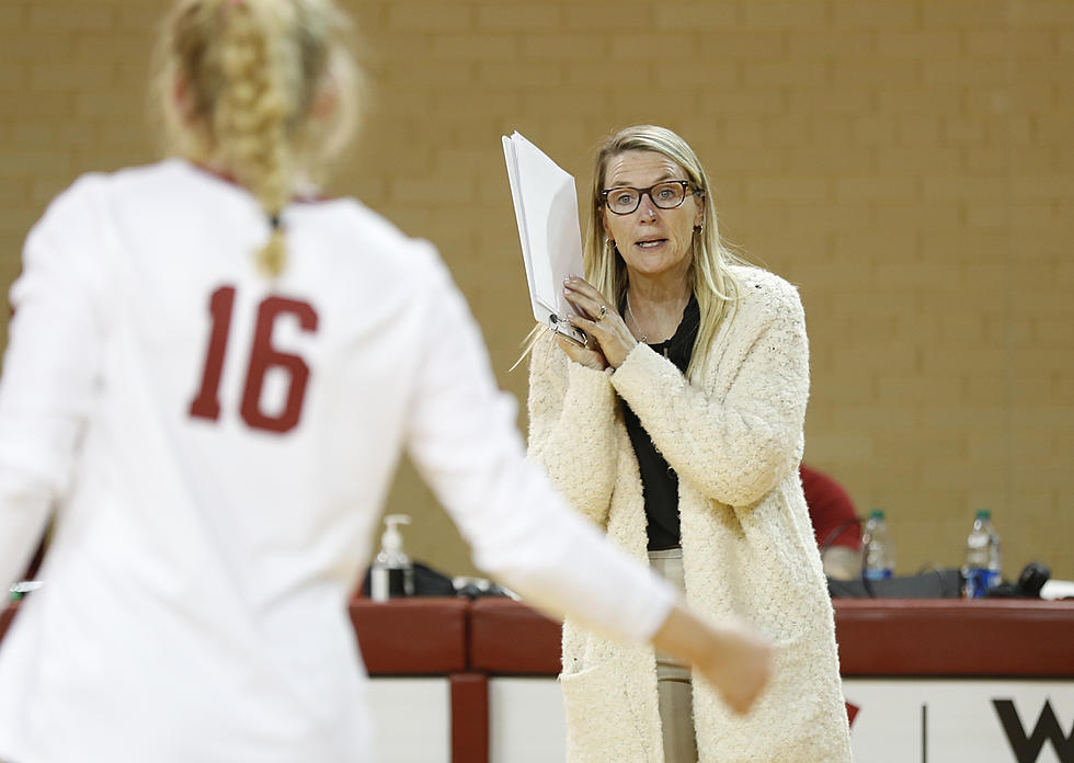 UA Volleyball Head Coach Resigns