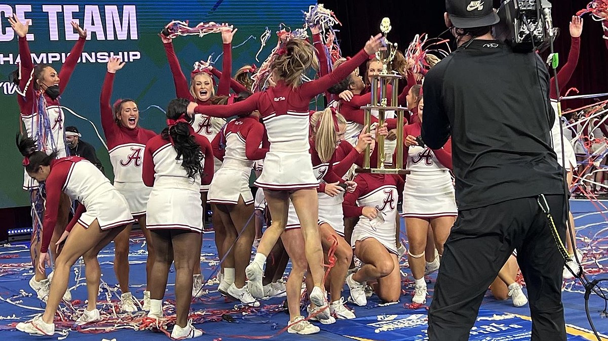 Alabama Cheerleading Wins Third AllGirl Division National Title
