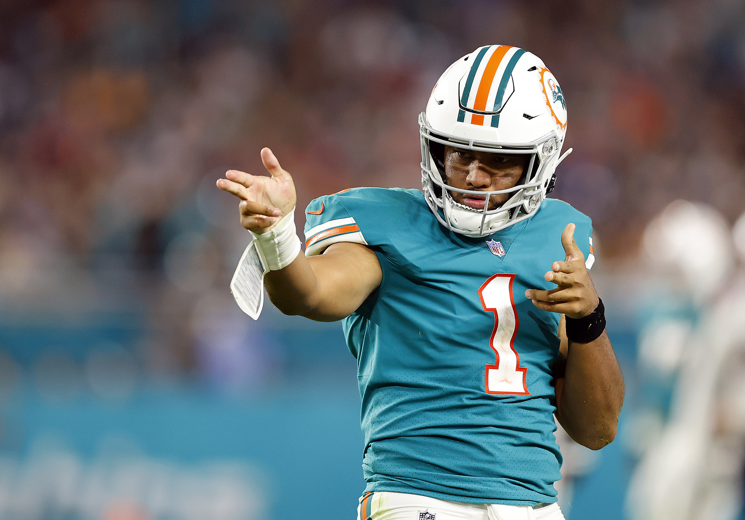 Miami Dolphins Practice Report: Helmet Cam Gets Mixed Reviews From Tua  Tagovailoa