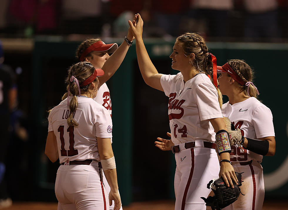 Alabama Softball Comes Back to Beat Kentucky, 4-2