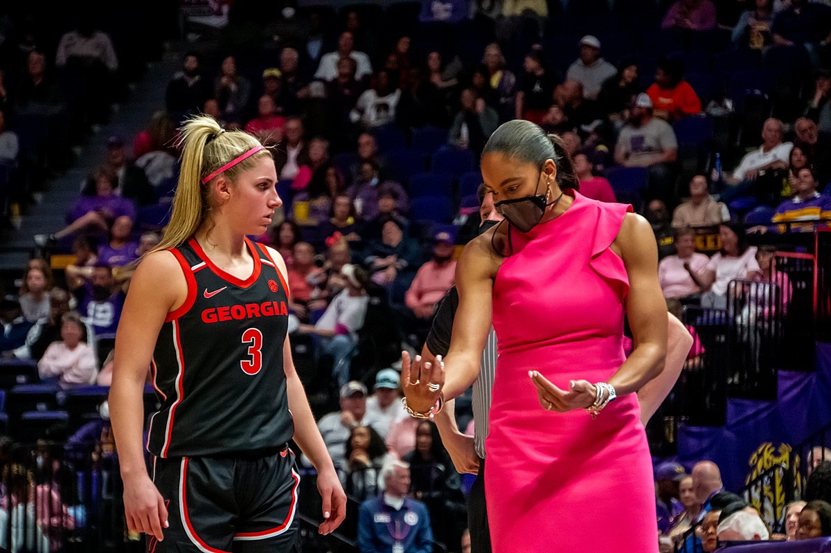 Alabama Women's Basketball Lands Transfer Guard Sarah Ashlee Barker - Sports  Illustrated Alabama Crimson Tide News, Analysis and More