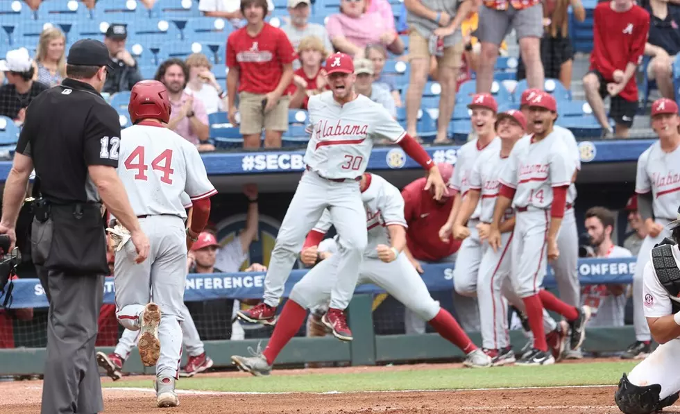Tide Takes Down Razorbacks, Remains Undefeated in Tournament Play