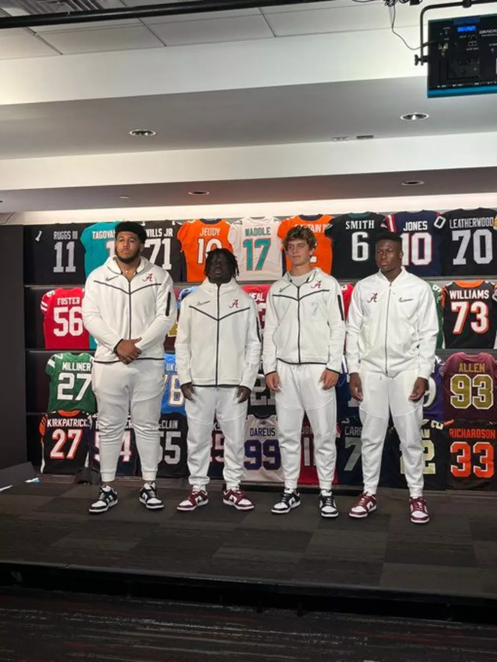 LOOK: Tide Prospects Visit the Capstone