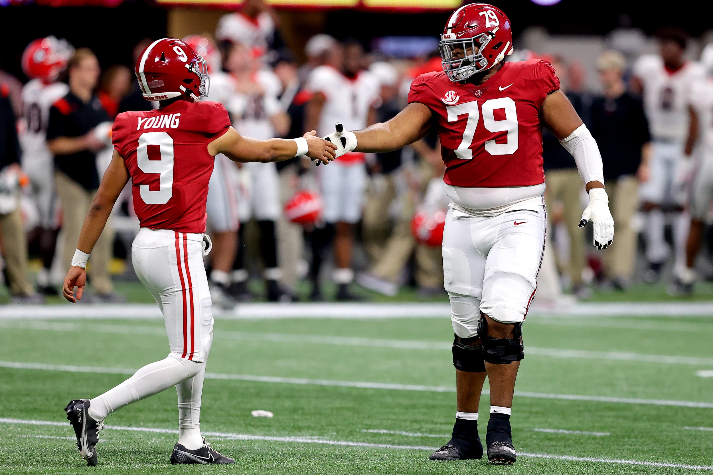 WATCH: Tua Tagovailoa, Jaylen Waddle, Calvin Ridley share special moment in  Alabama reunion