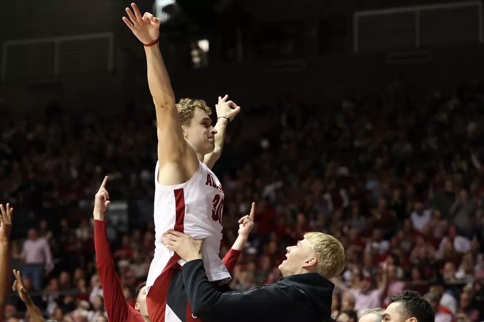 Tide Hoops Rises to No. 3 in the AP Poll