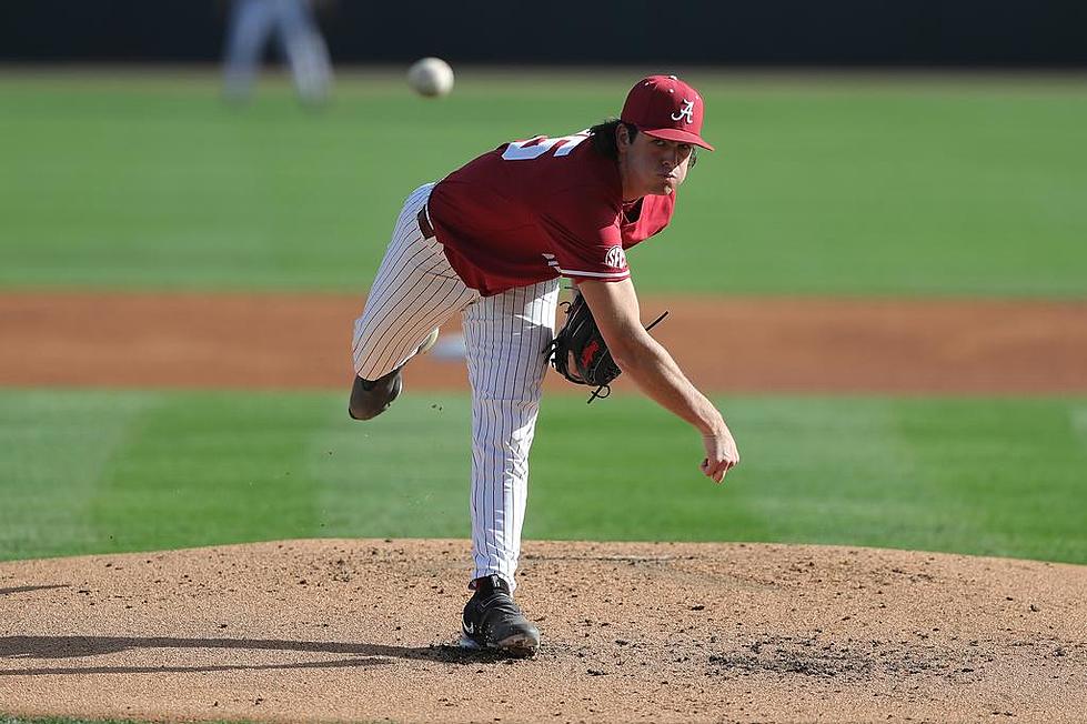 Alabama Baseball Beats Samford to Remain Undefeated