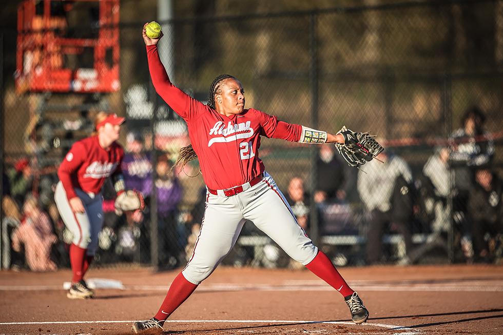 Alabama Softball Bounces Back with Win over North Alabama