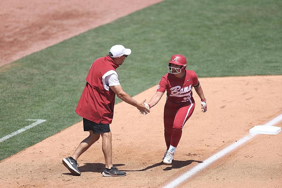 Alabama Moves Up in D1Softball Rankings