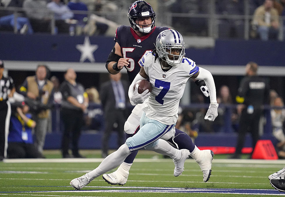 Cowboys Cornerback Suffers Leg Injury