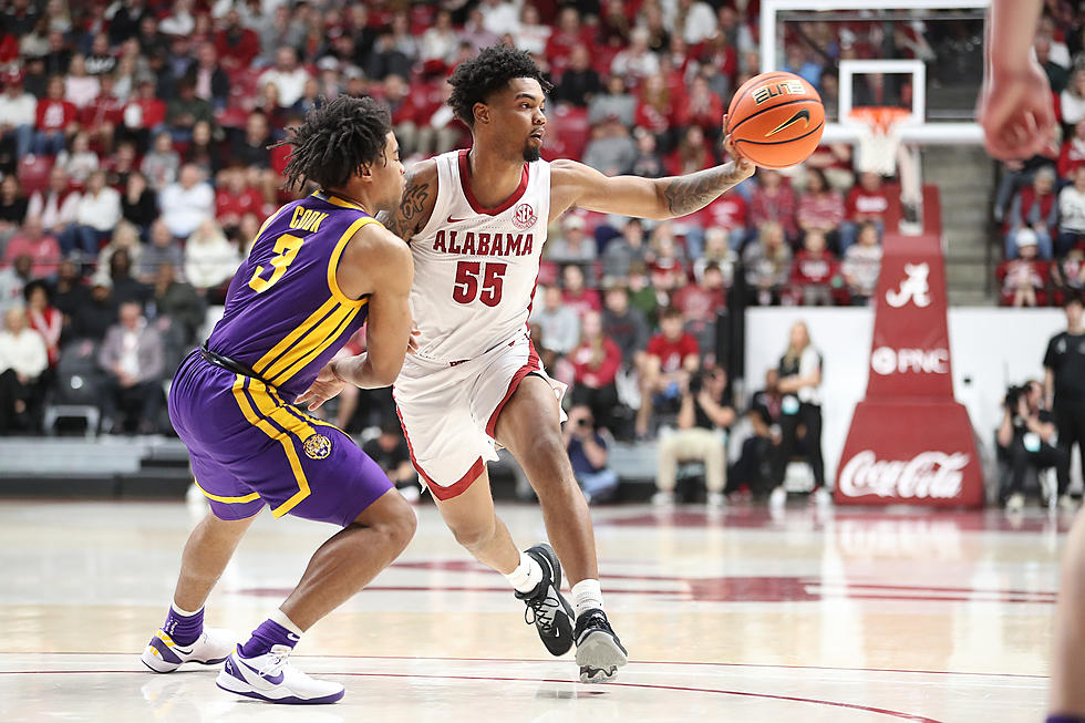 Alabama Rolls Over Tigers; Goes to Top of SEC