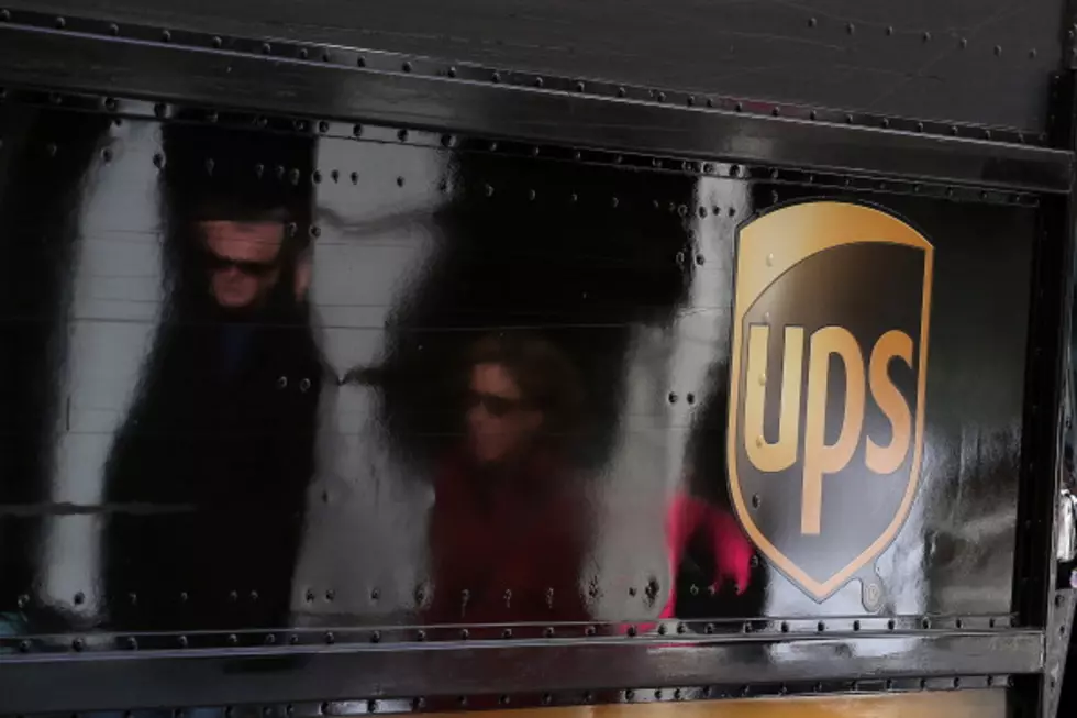 UPS Leaves Android Tablet in Trash Can