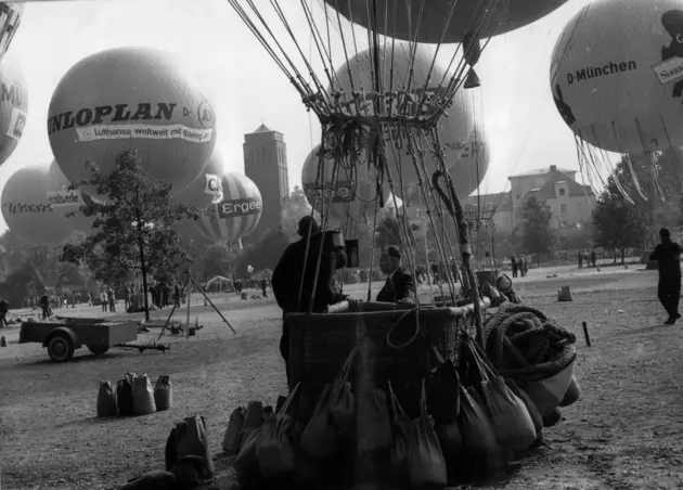 1921 National Balloon Race Held In Birmingham
