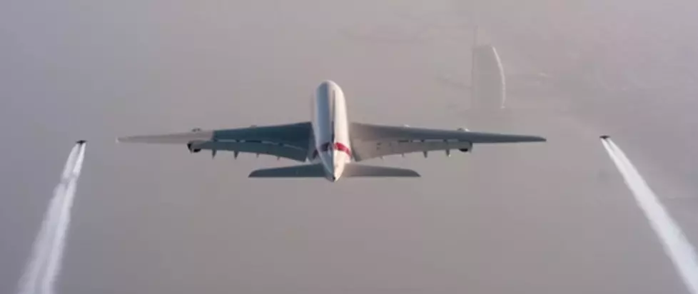 Two Men With Jet Packs Fly Alongside World&#8217;s Largest Passenger Aircraft [VIDEO]