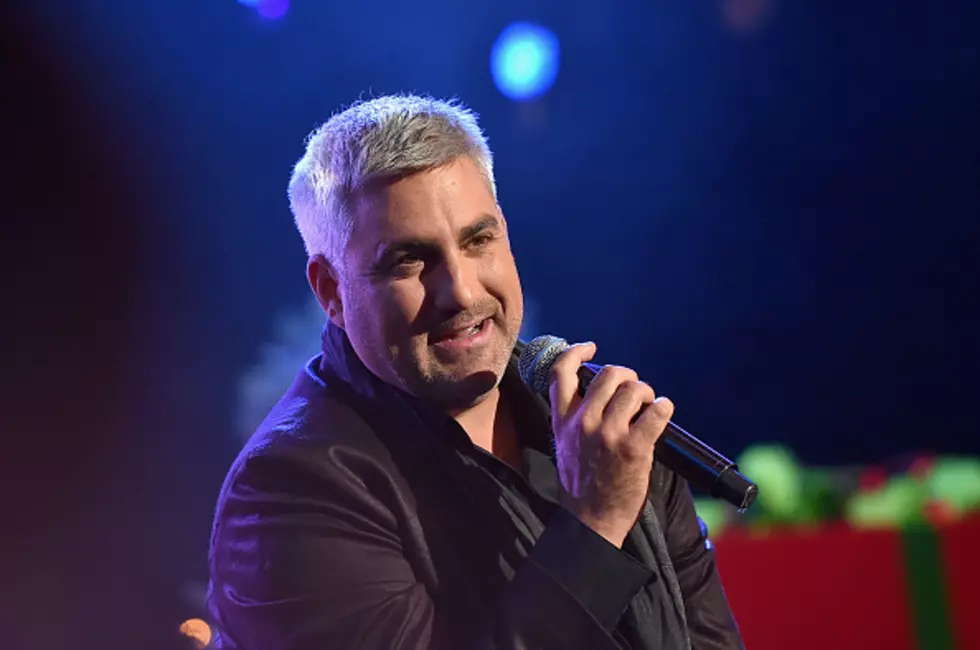 Former American Idol Taylor Hicks tells 953 THE BEAR listeners about riding out the tornado in Nashville.