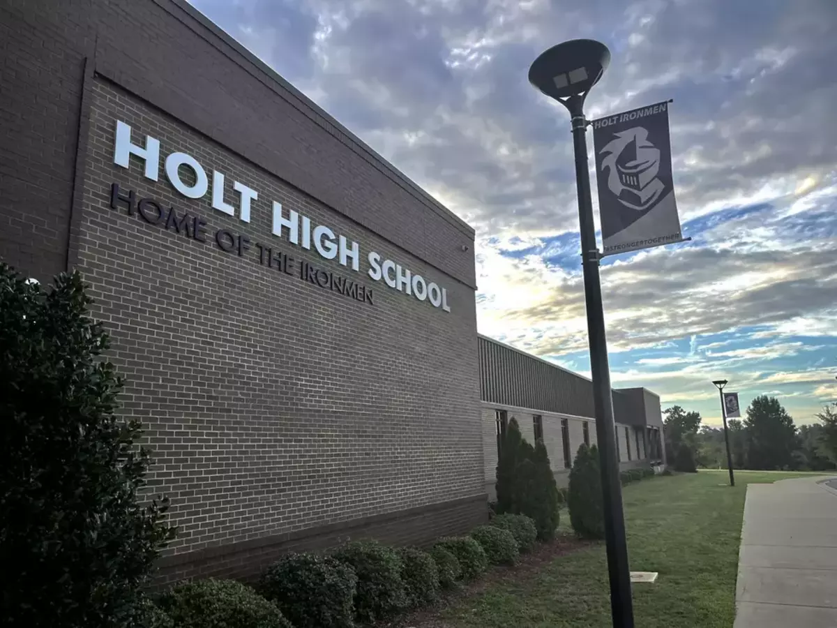 Holt student arrested for threat